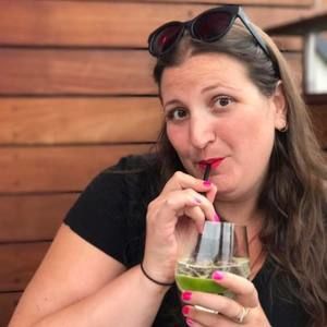 Meet your Posher, Pamela